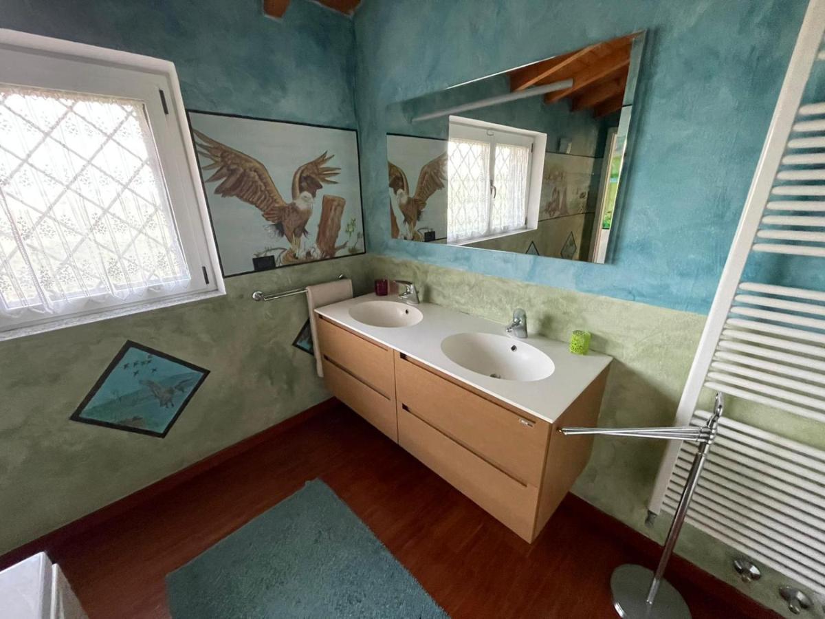 Lussuosa Villa Vicino Alla Stazione Caronno Pertusella Bagian luar foto