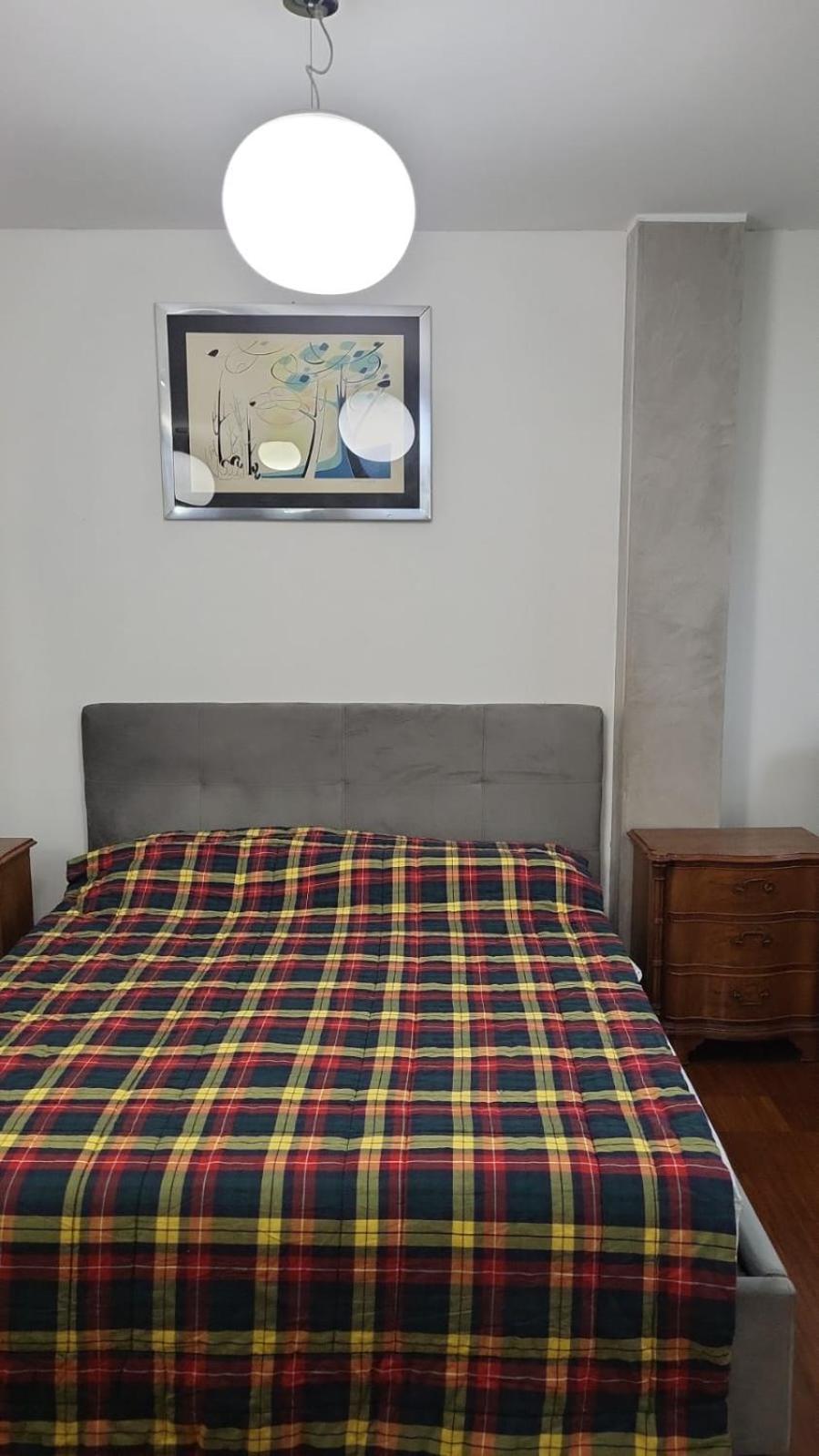 Lussuosa Villa Vicino Alla Stazione Caronno Pertusella Bagian luar foto